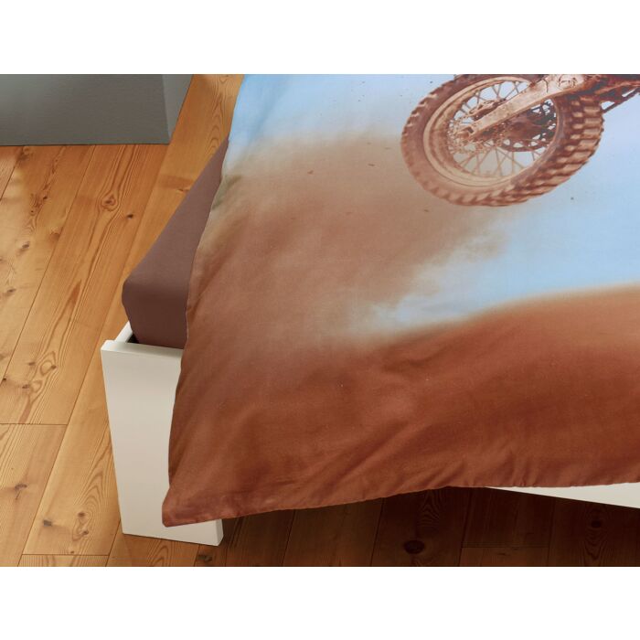 Draps-housses aux coloris assortis: marine, brun, bleu acier