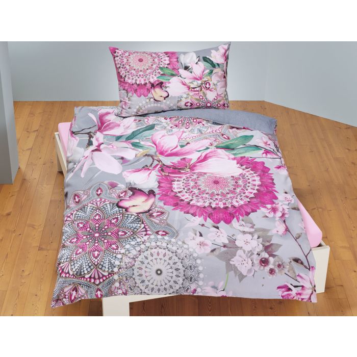 Parure de lit avec motif floral et mandala main product photo