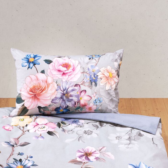 Parure de lit à l’élégance florale
