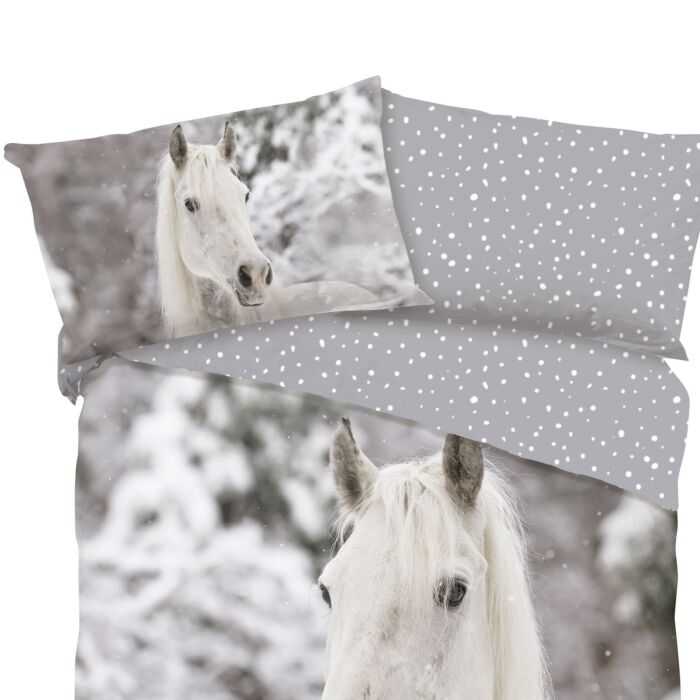 Parure de lit avec cheval dans la neige