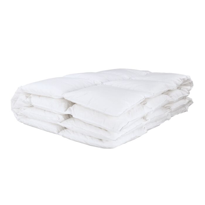 Duvet qualité suisse, piqué en carreaux et lavable