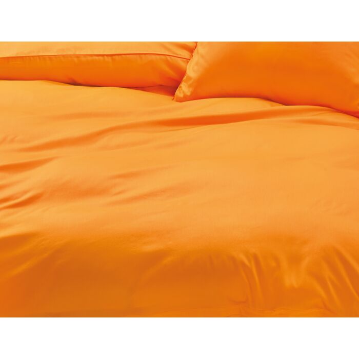 Linge de lit uni en satin avec liseré