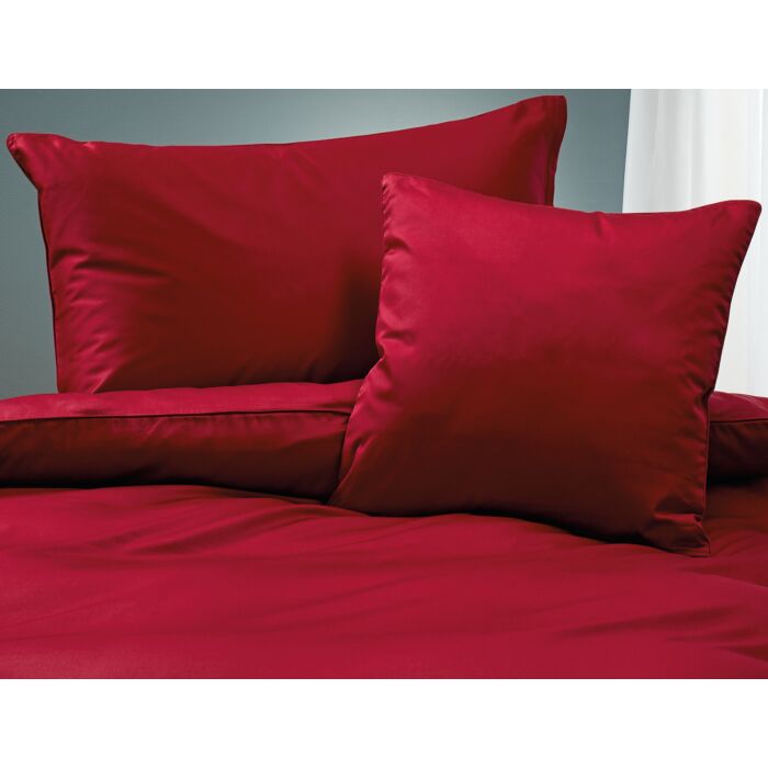 Linge de lit uni en satin avec liseré