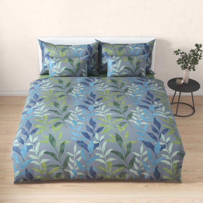 Linge de lit ornée de jolies feuilles