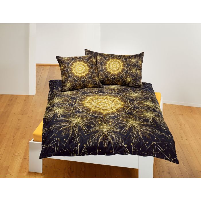 Parure de lit avec mandala en forme d'étoile et motif de feu d'artifice main product photo